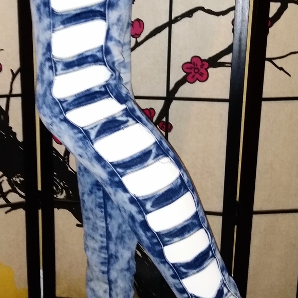 Disorderly Conduct Closet... Jeans - Picture 6 of 7